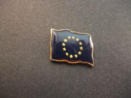 Vlag raad van Europa en de Europese Unie, 12 sterren symbool voor perfectie, volledigheid en eenheid.